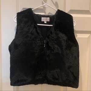 Faux Fur Black cropped vest zipper M Cambridge
